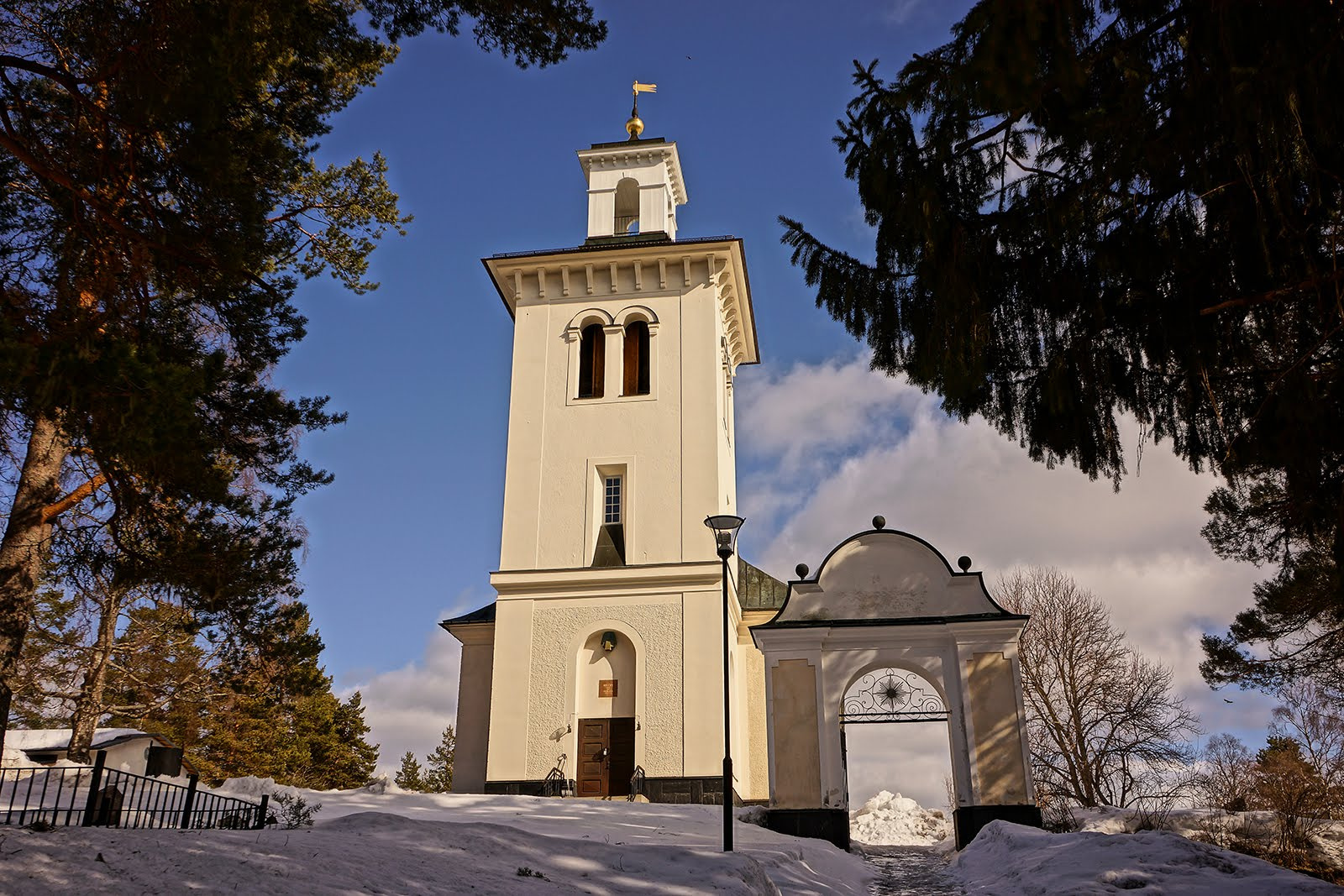 Hässjö kyrka, Timrå SO, Svédország