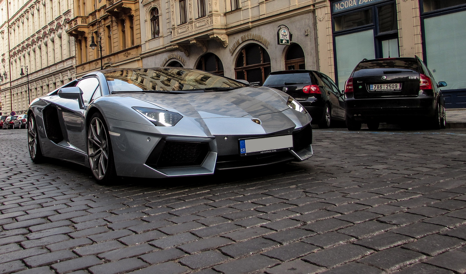 Lamborghini Aventador LP700-4 Roadster