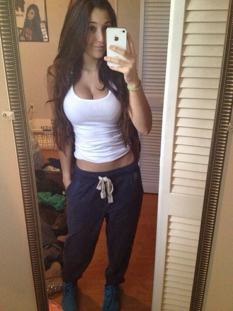 Angie Varona Pics