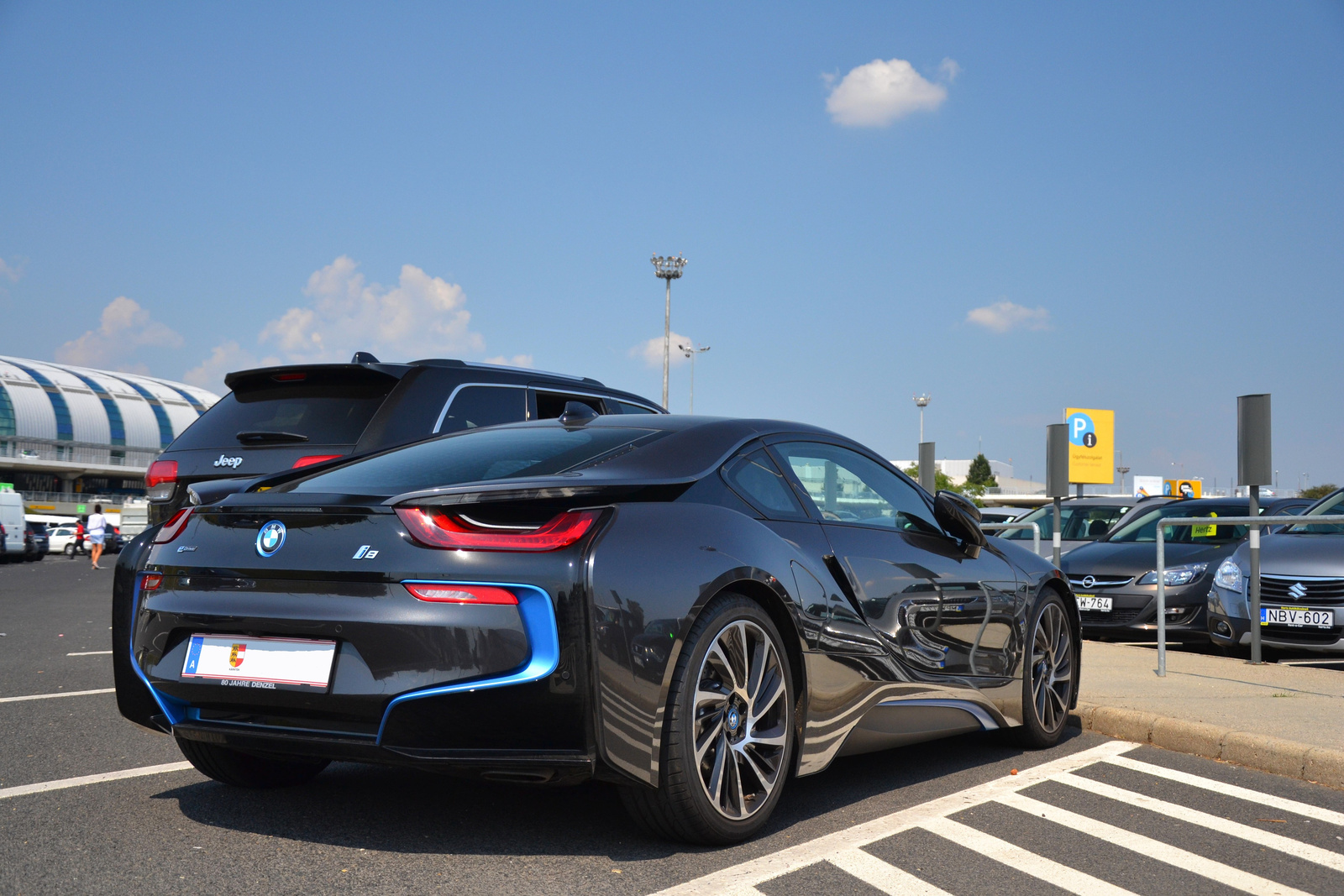 BMW i8