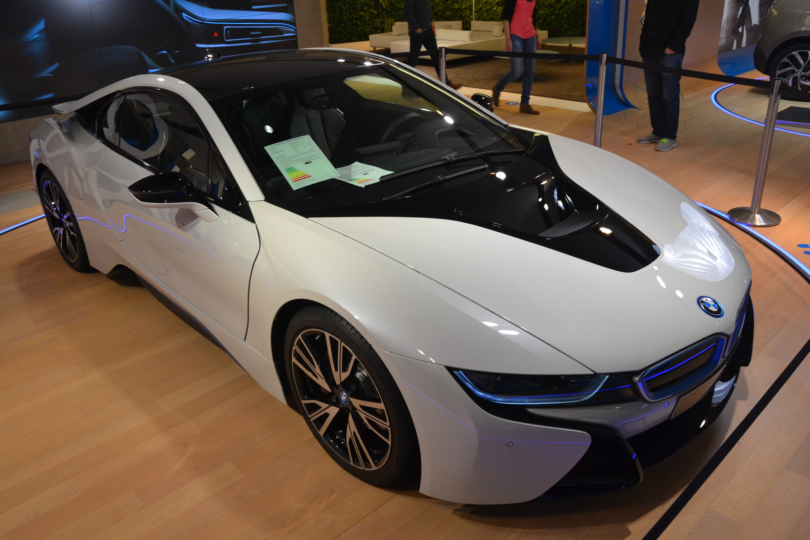 BMW i8