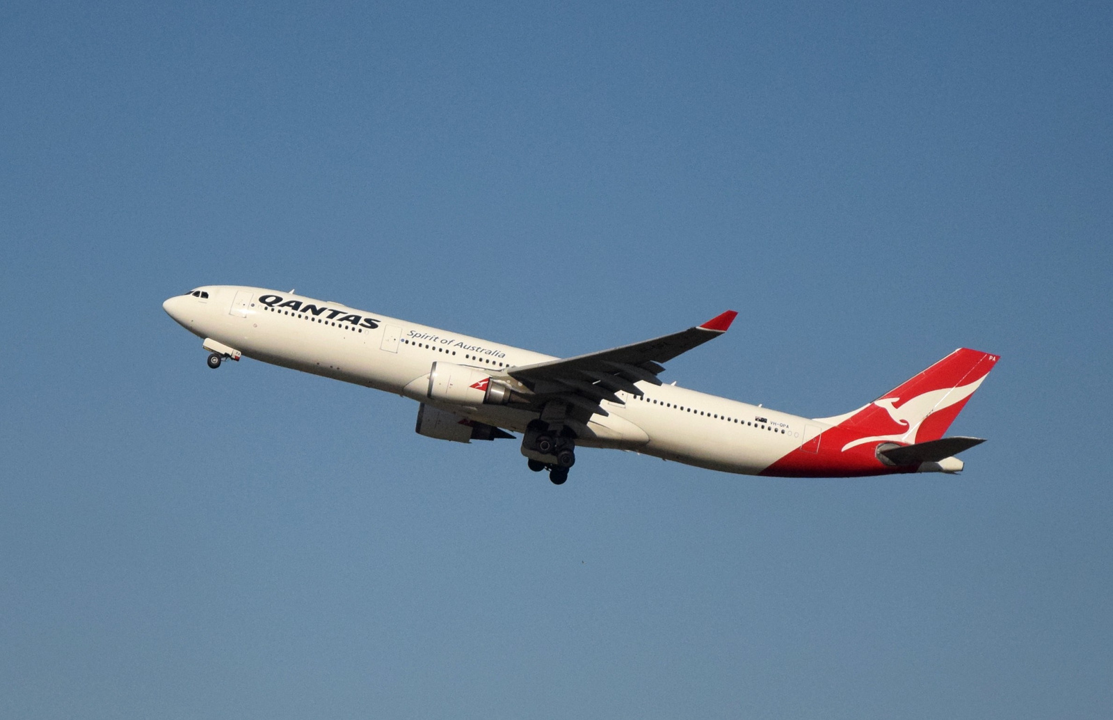 Qantas - Airbus A330-303