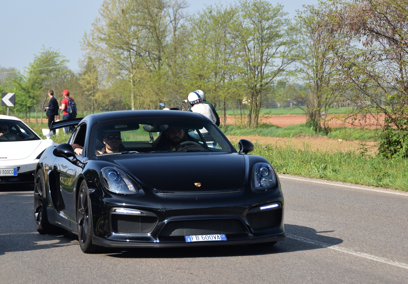 Porsche Cayman GT4