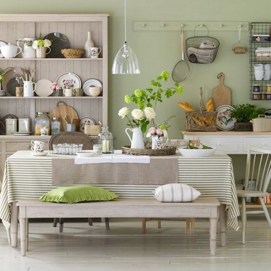 Country-Green-Dining-Room