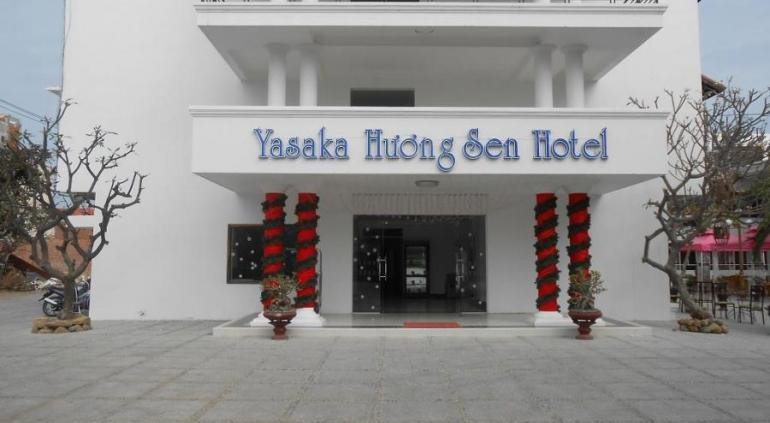 Yasaka Huong Sen Restaurant and Hotel