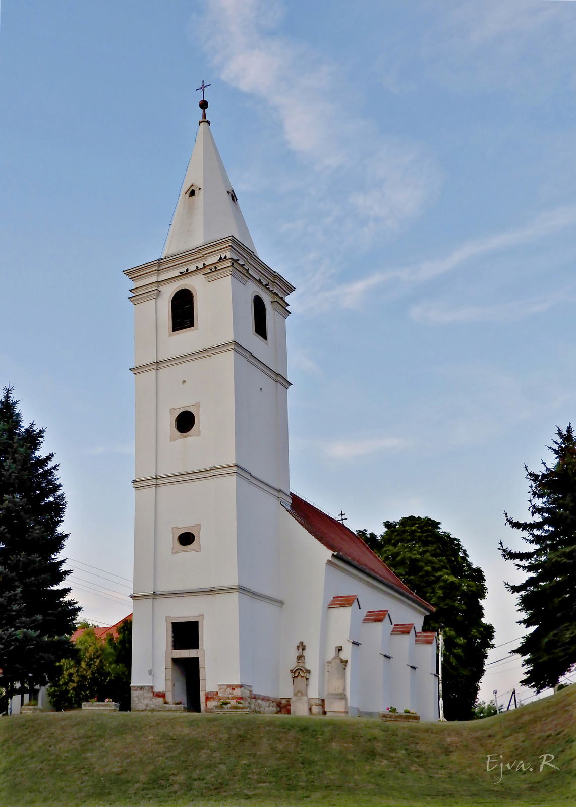 Árpád-kori római katolikus templom