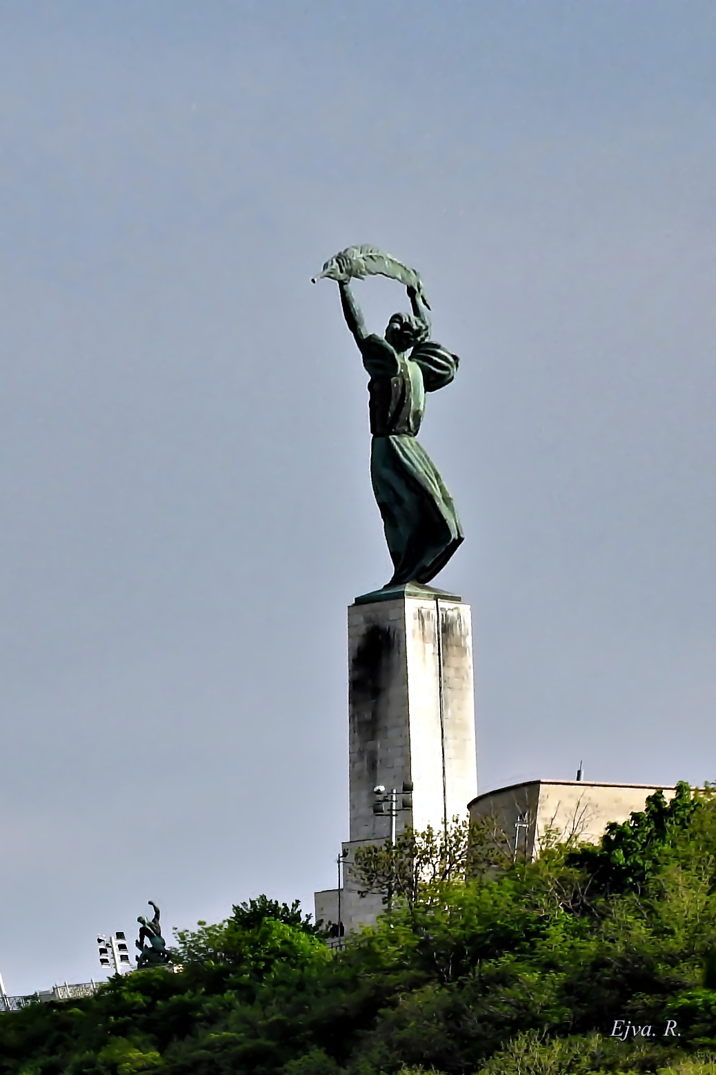 Szabadság-szobor hátulról Budapest