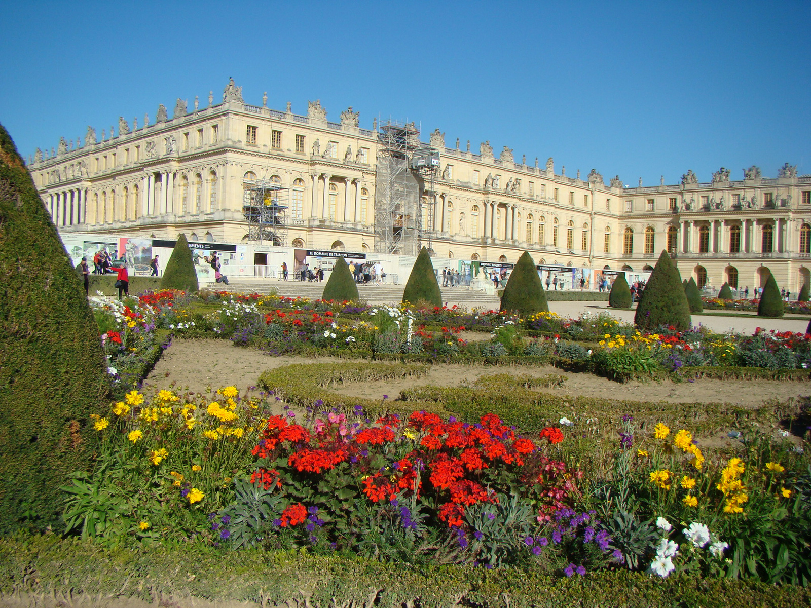Versailles' enchantment, a kert és a viragok.