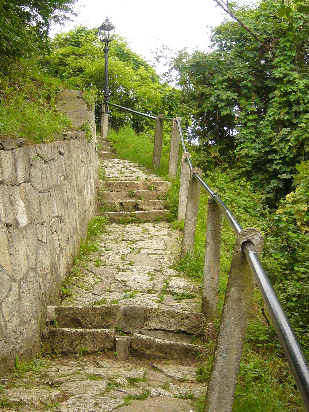 Tokaj, lépcsősor a Finánc-domra