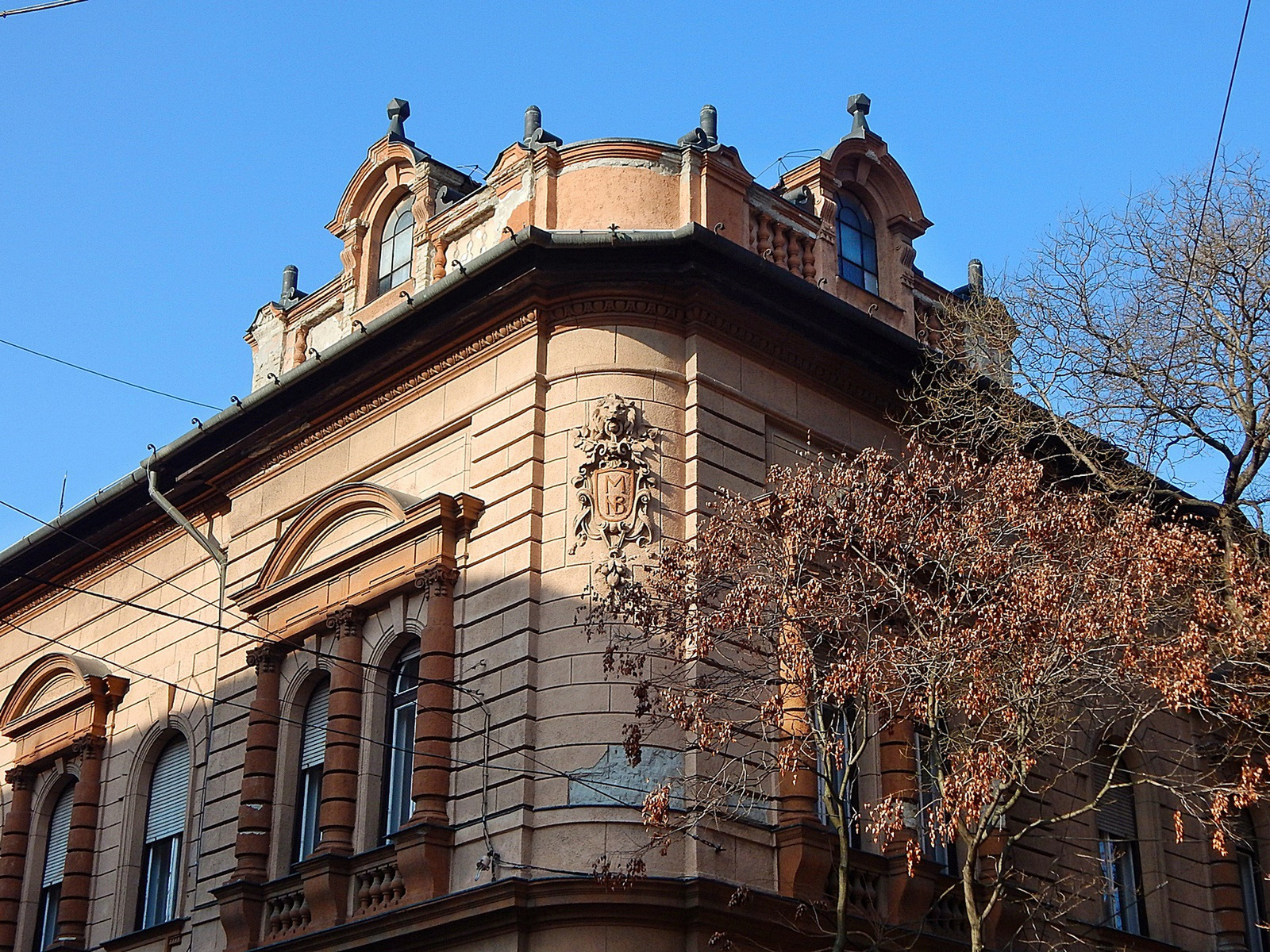 Szeged, MNB épület részlete