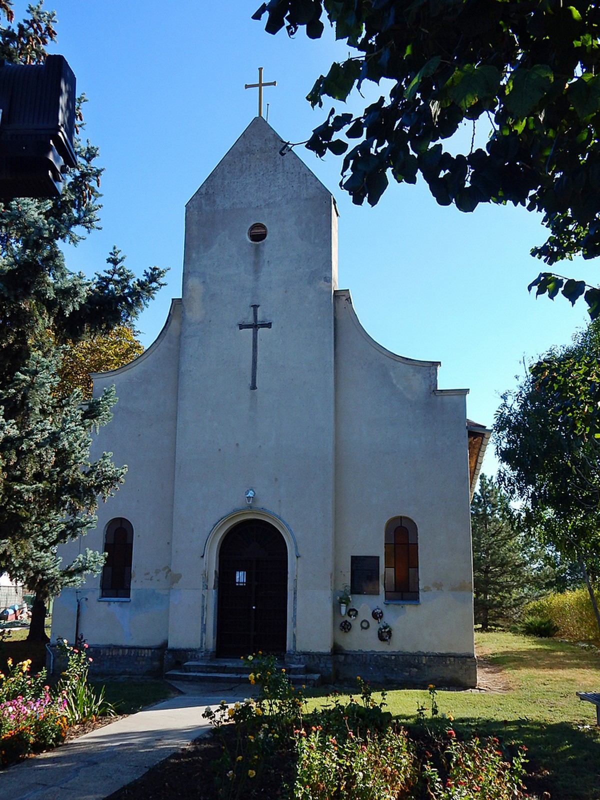 Klárafalva, Szent Kereszt-templom