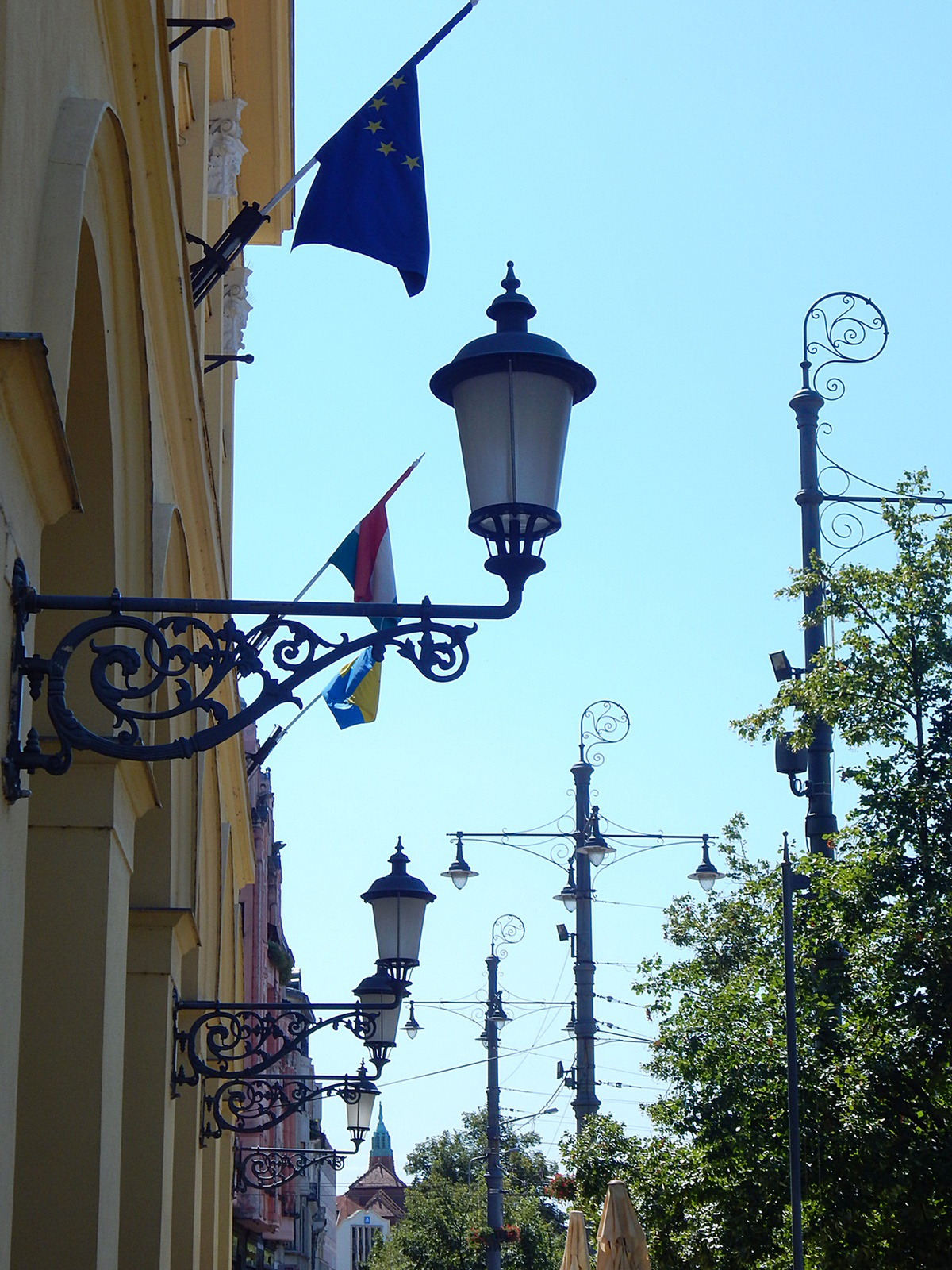 Debrecen, Lámpák a Piac utcán