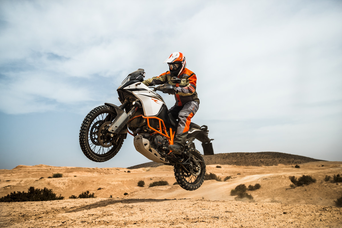 156333 KTM-1090-ADVENTURE-R-MY-2017