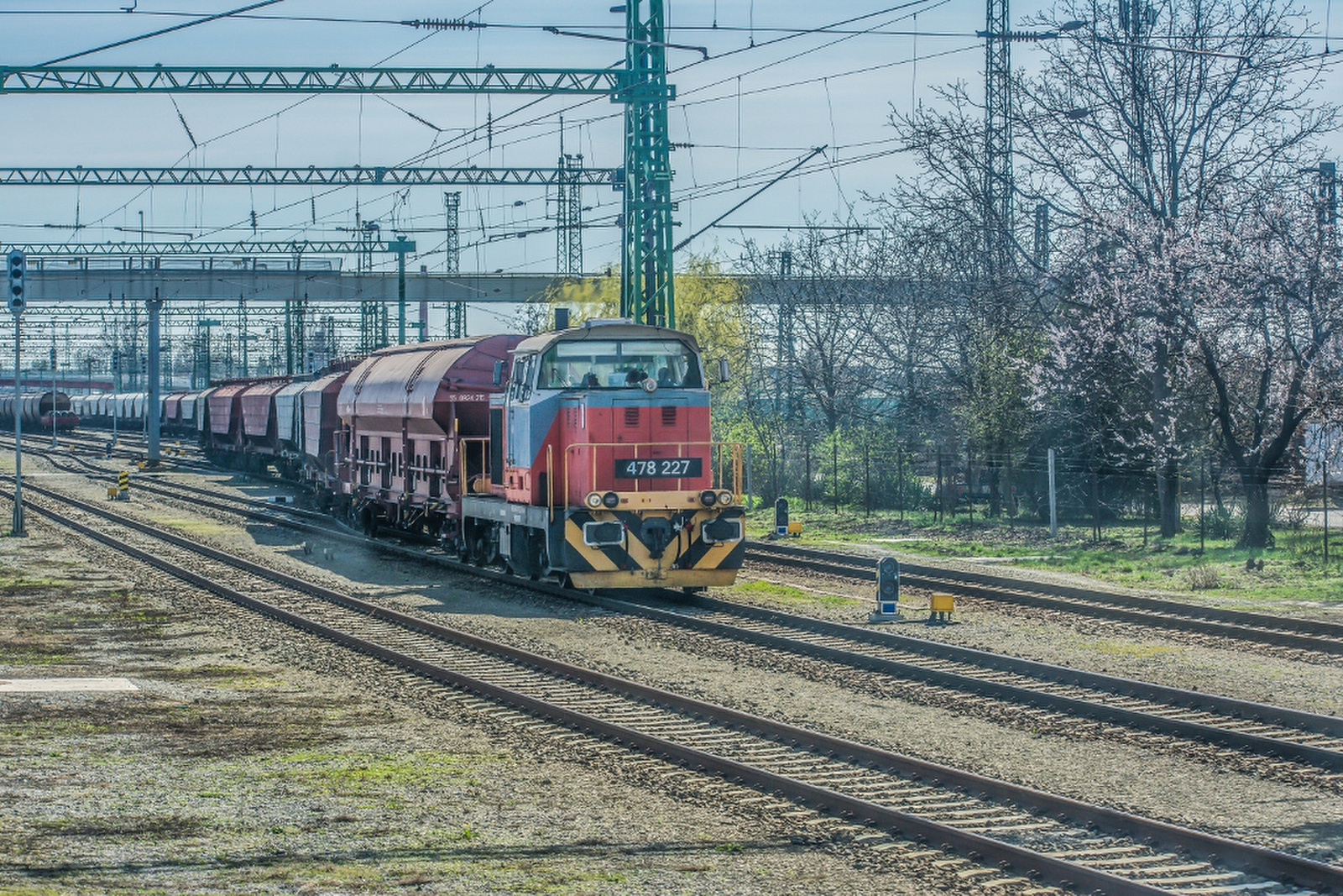 478 227 - 001 Szolnok