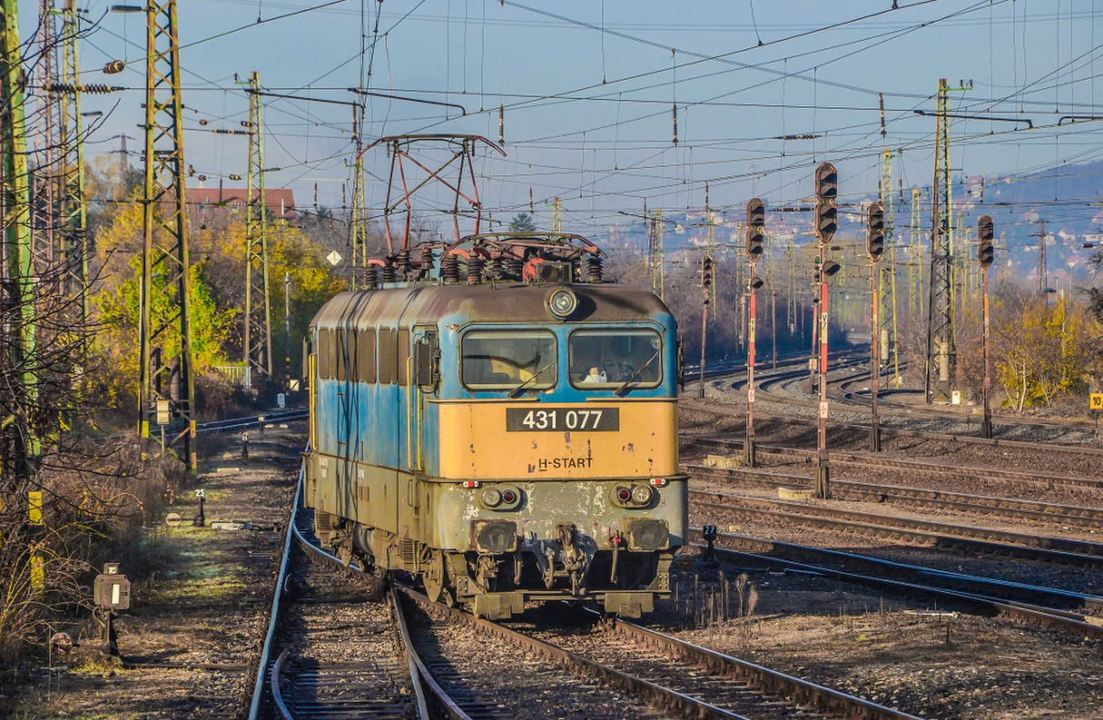 431 077 - 001 Budaörs