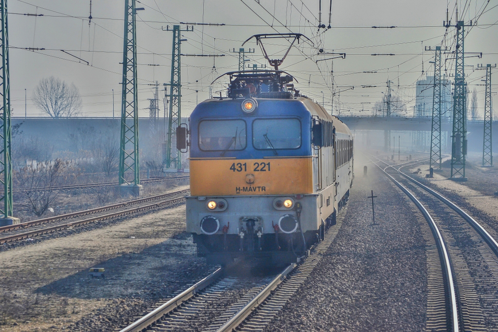 431 221 - 001 Cegléd