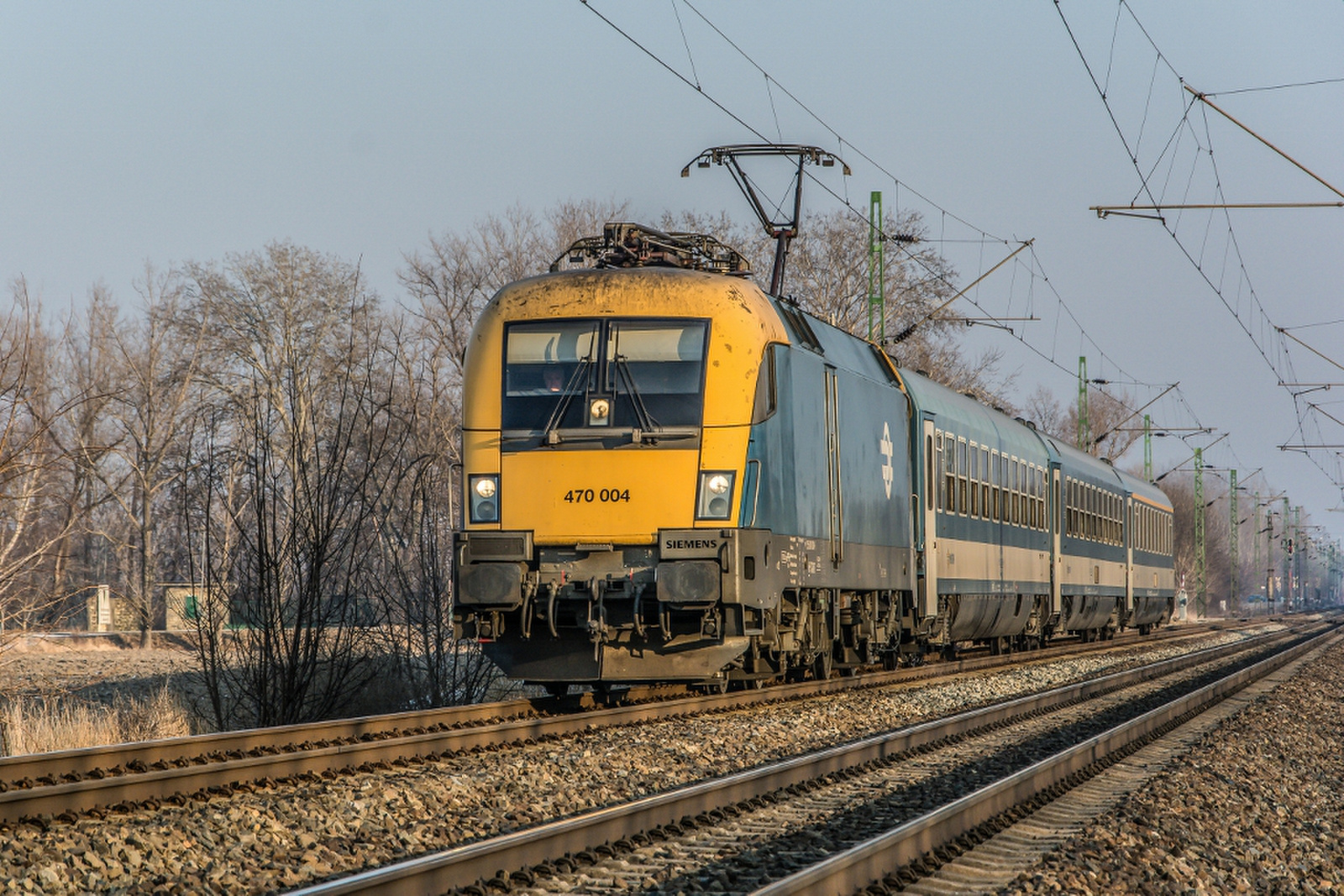 470 004 - 021 Almásfüzítő felső