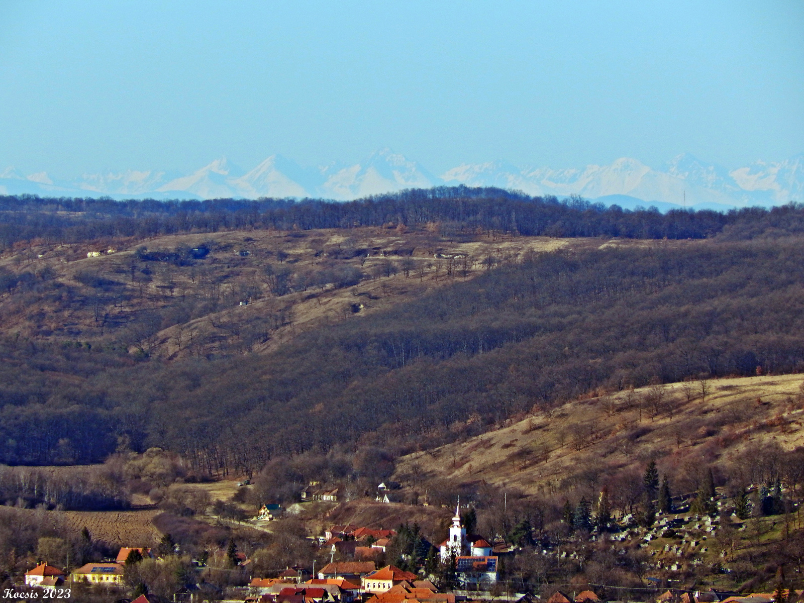 Kondó,háttérben a TÁTRA