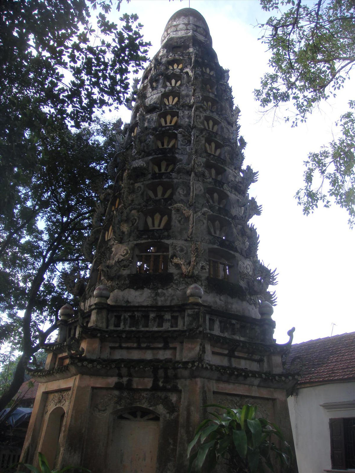 Cukornád Pagoda udvarában