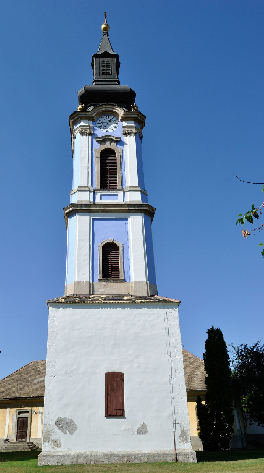 Szerb templom torony