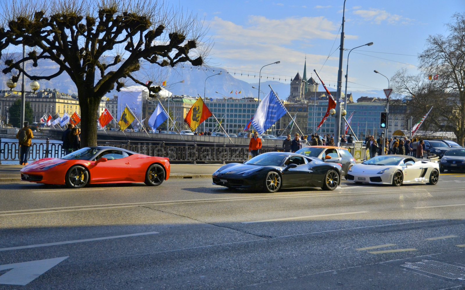 Ferrari 458 - Ferrari 458 - Lamborghini Gallardo Spyder