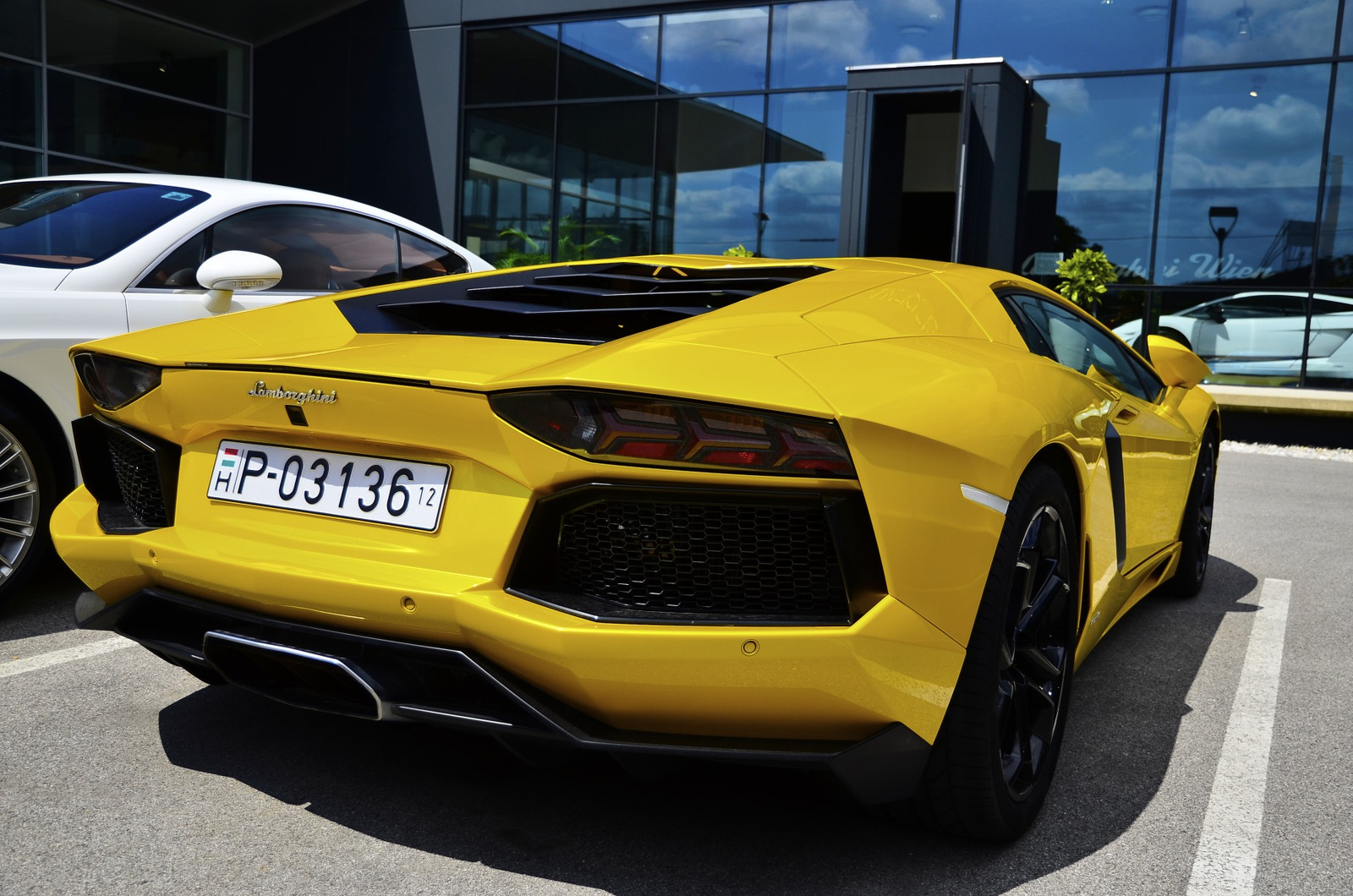 Lamborghini Aventador LP700-4