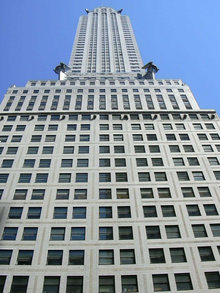 291 Chrysler Bldg. az E 42nd St. felől