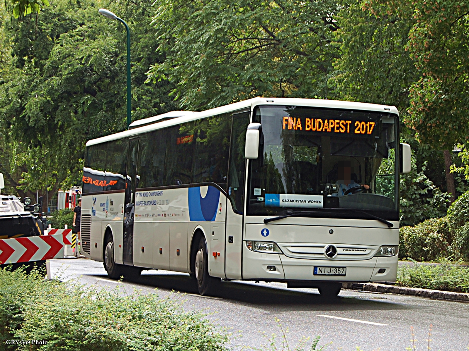 NIJ-357 | Mercedes-Benz Tourismo O350-16RH-II