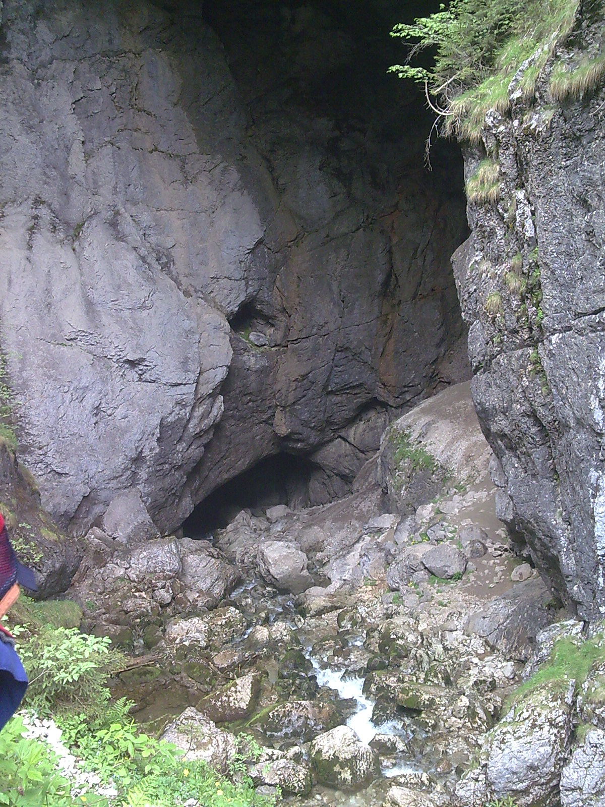 Barlang bejárata