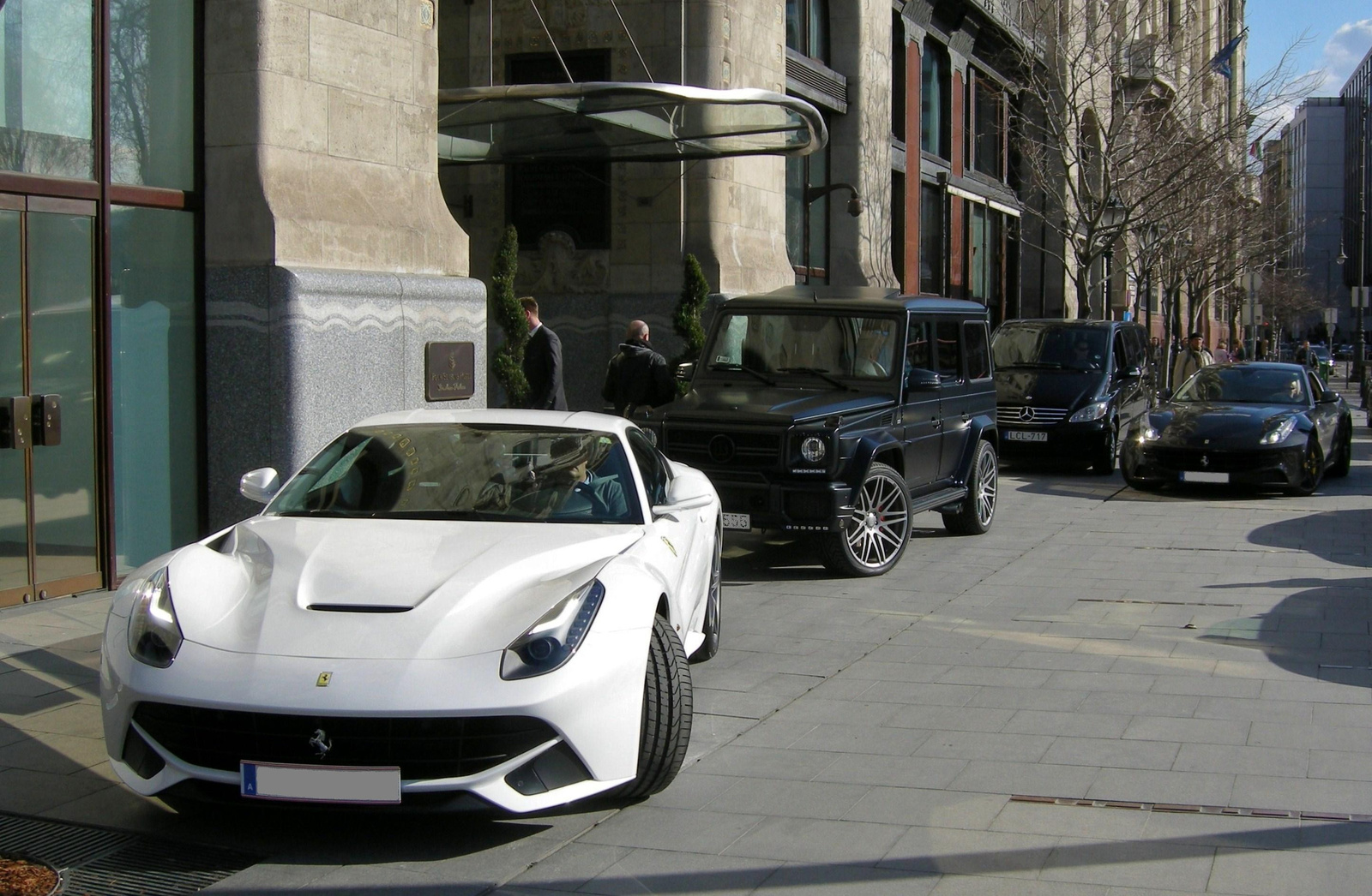 Ferrari F12berlinetta, Ferrari FF, Brabus G 63 AMG