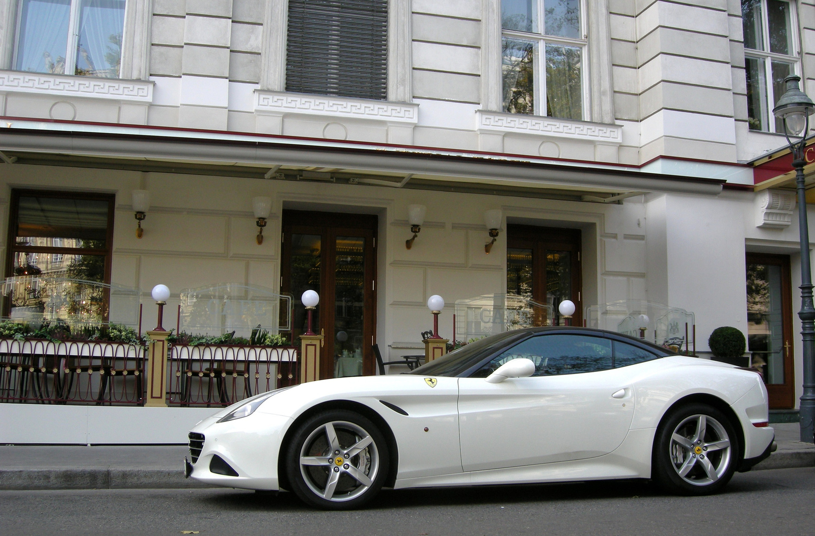 Ferrari California T