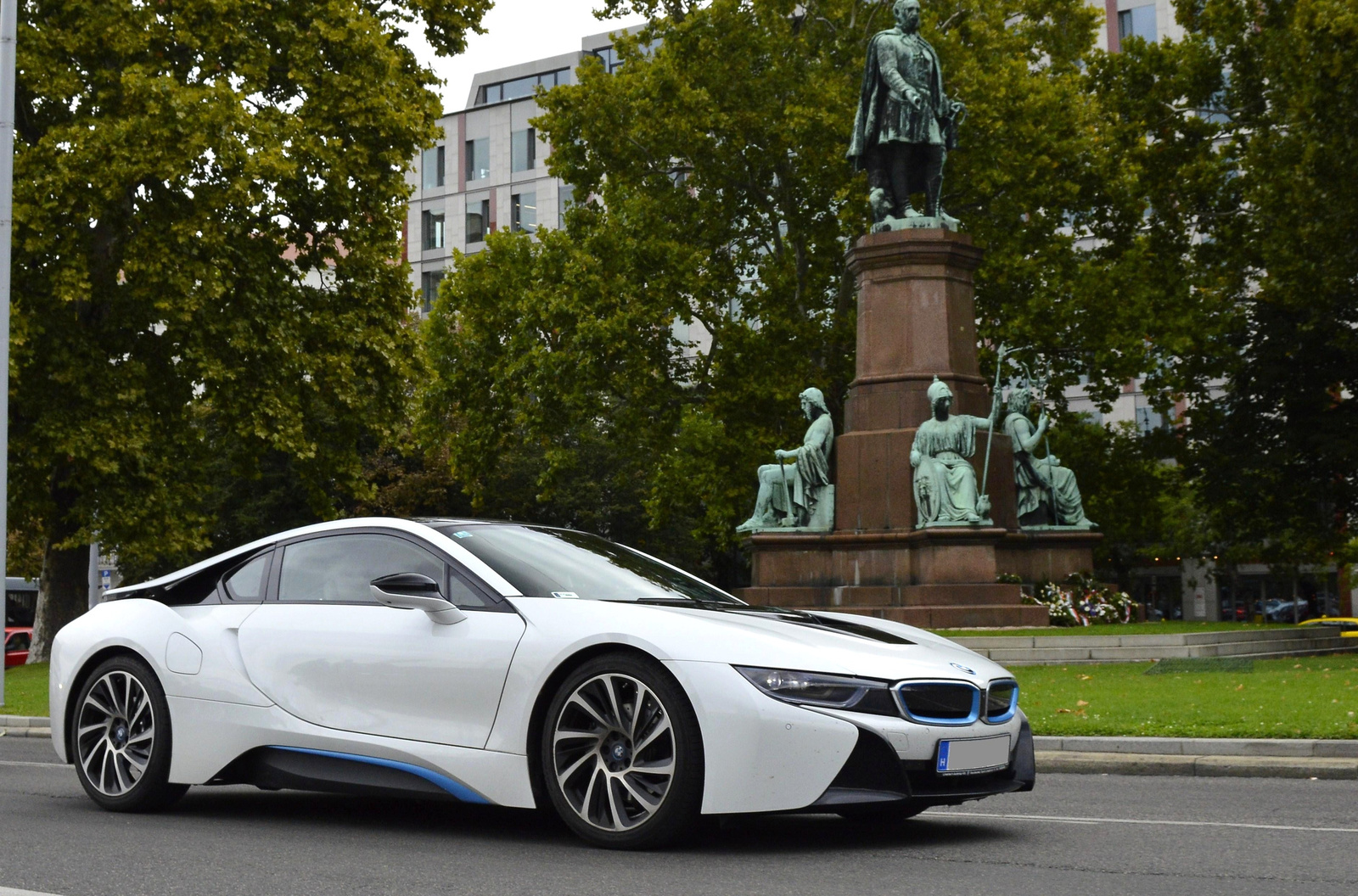 BMW i8