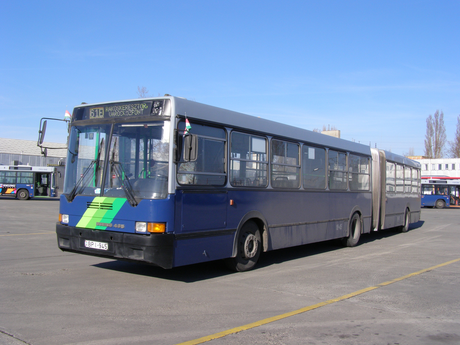 Ikarus 435