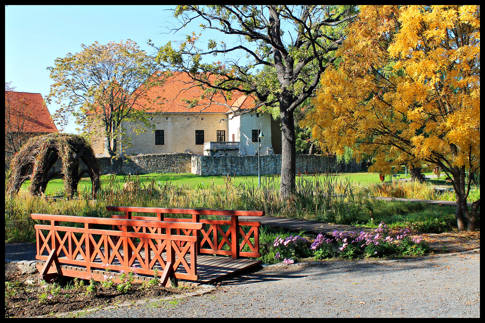 Szerencsi vár parkja 023