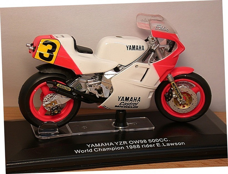 MOTOR YAMAHA YZR OW98 500cc ALITERI 1 22