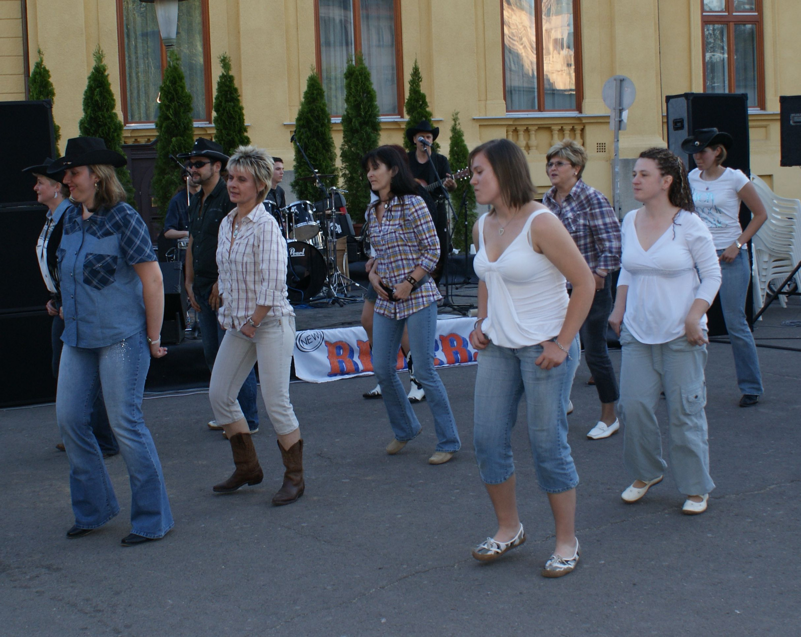 RL 2010.06.06. Szeged, Dugonics tér, Riverside és Colodardo konc