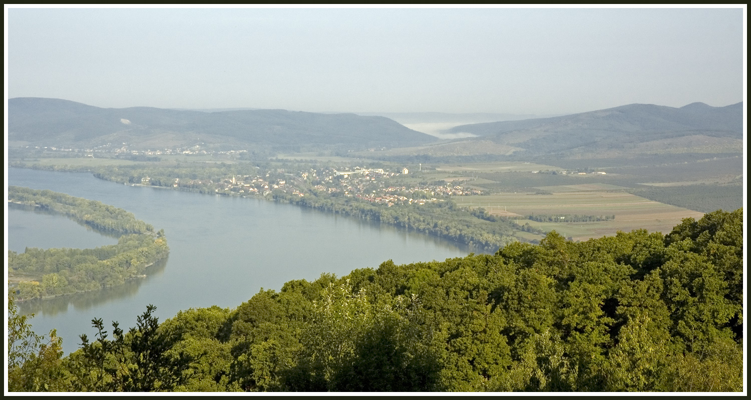 Szob a Remetekereszt-bércről