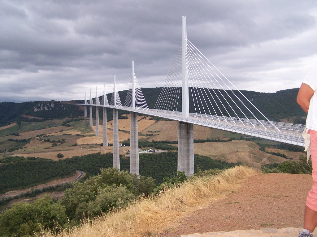 Viaduc de Millau a Tarn folyón átívelő híd
