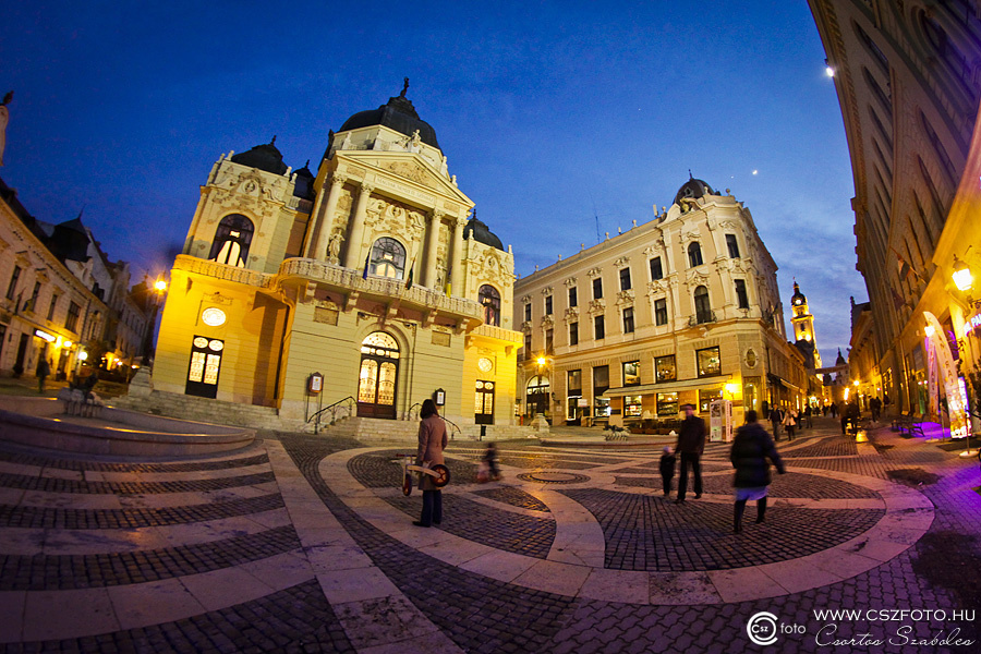 Pécs Színház Tér