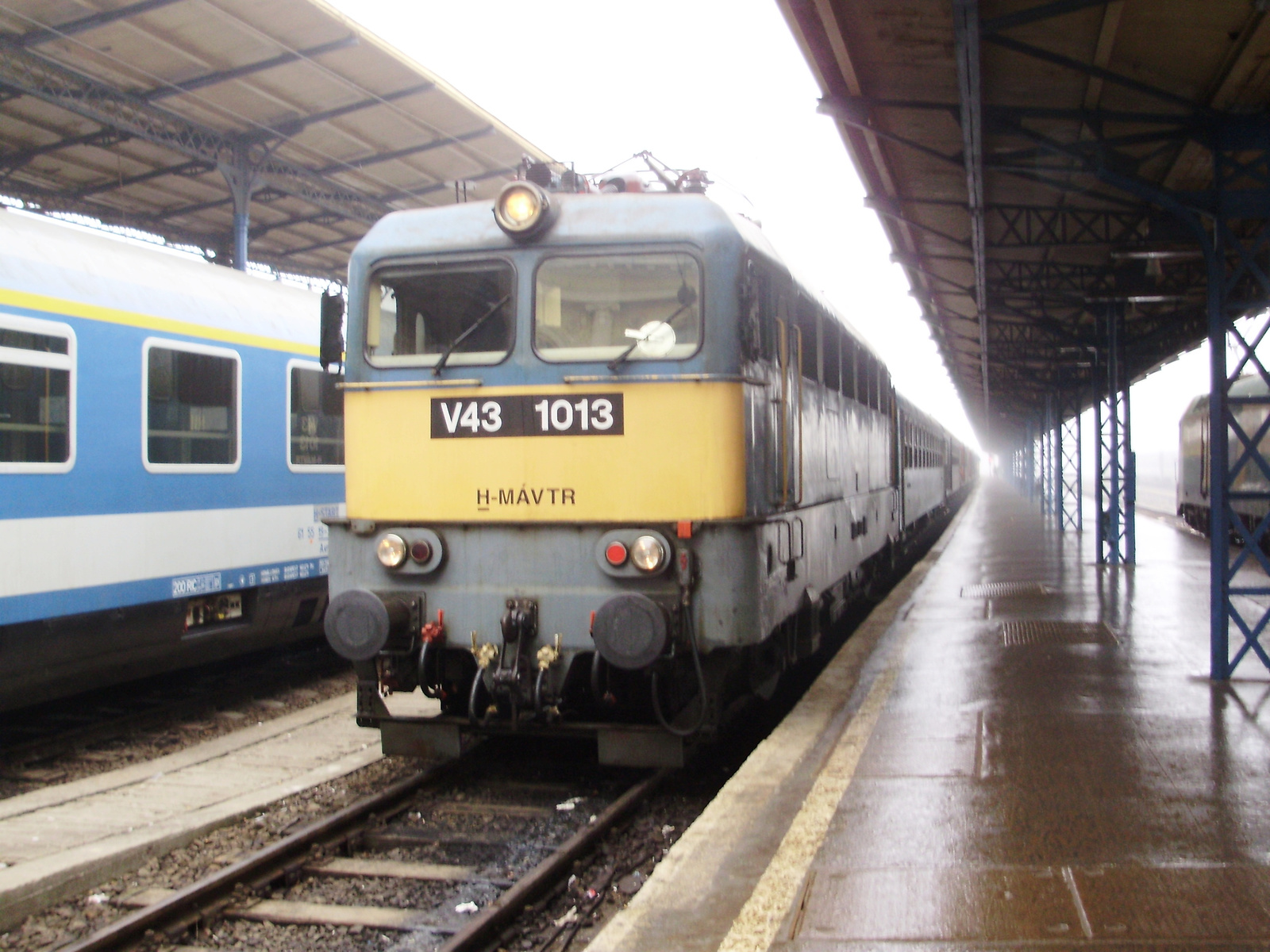 5519 sebesvonat (Eger - Budapest-Keleti)