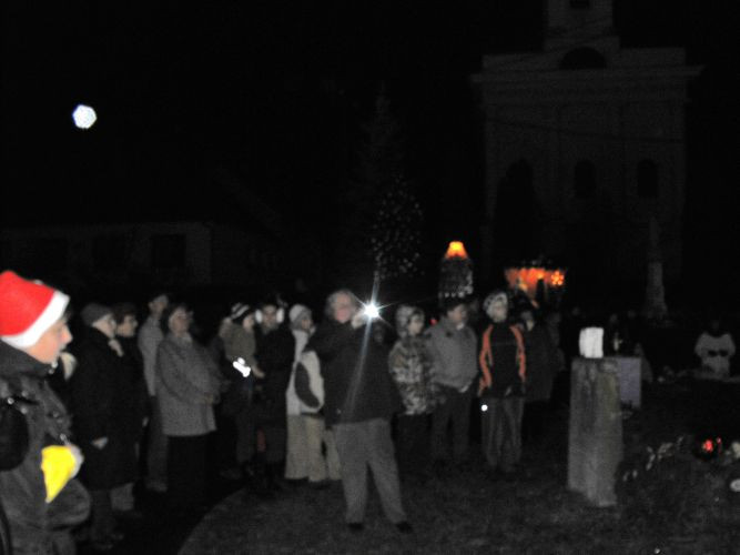 20121202-Adventi 1 gyertya Hegyfalun 001