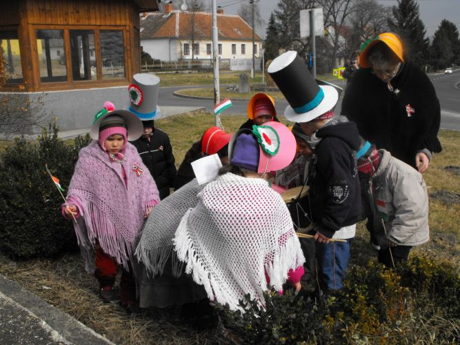 20120314-Óvodások 15-i megemlékezése 068