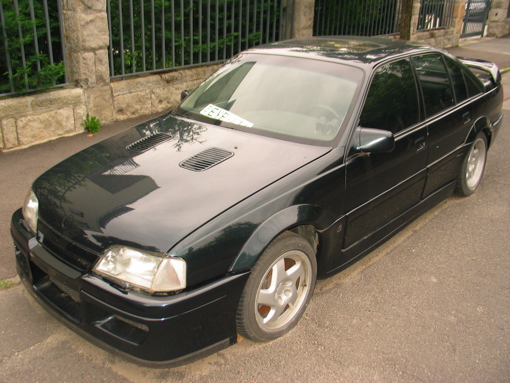 Opel Lotus Omega