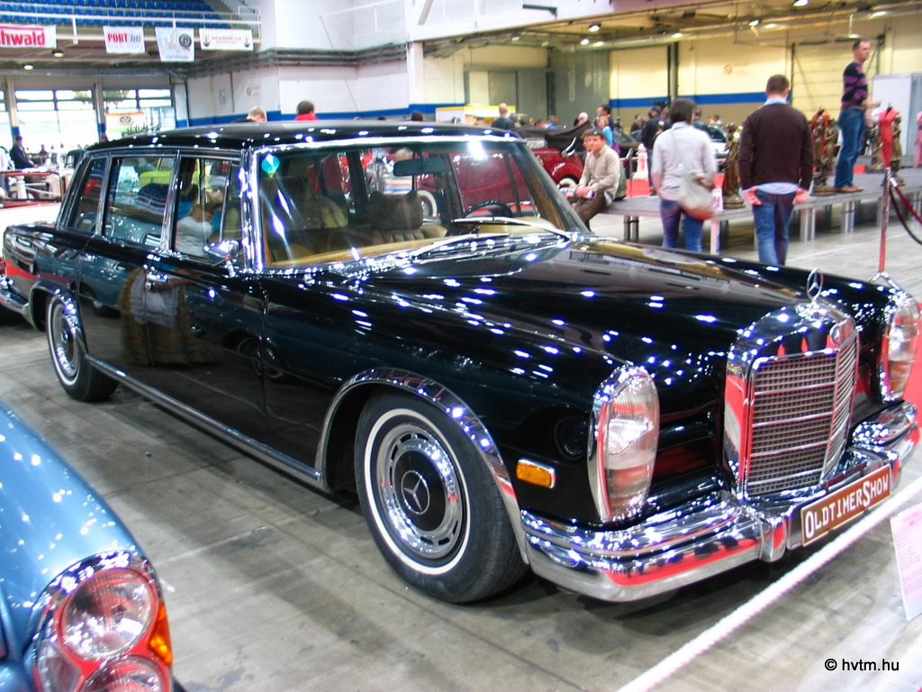 Mercedes-Benz 600 Pullman (W100)