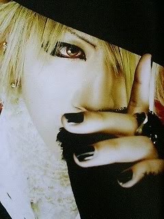 Ruki-CloseupHat