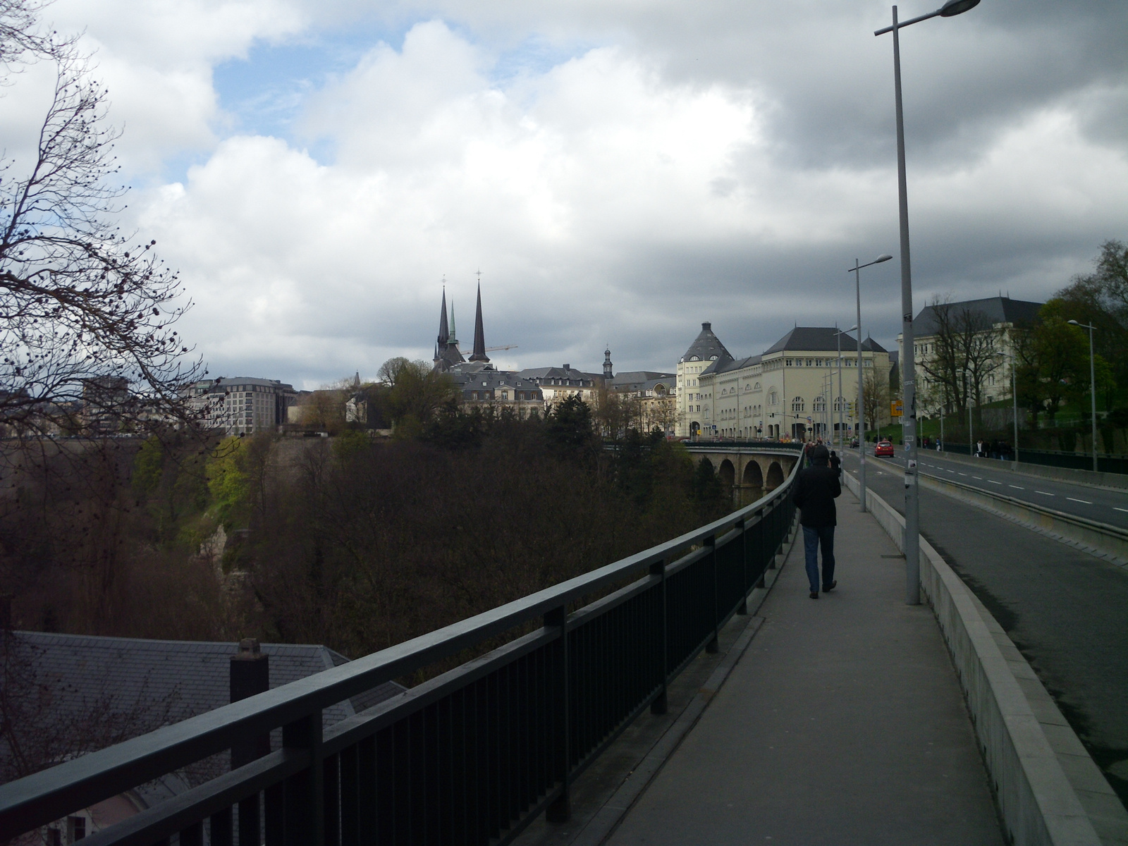 Luxemburg, úton a belvárosba