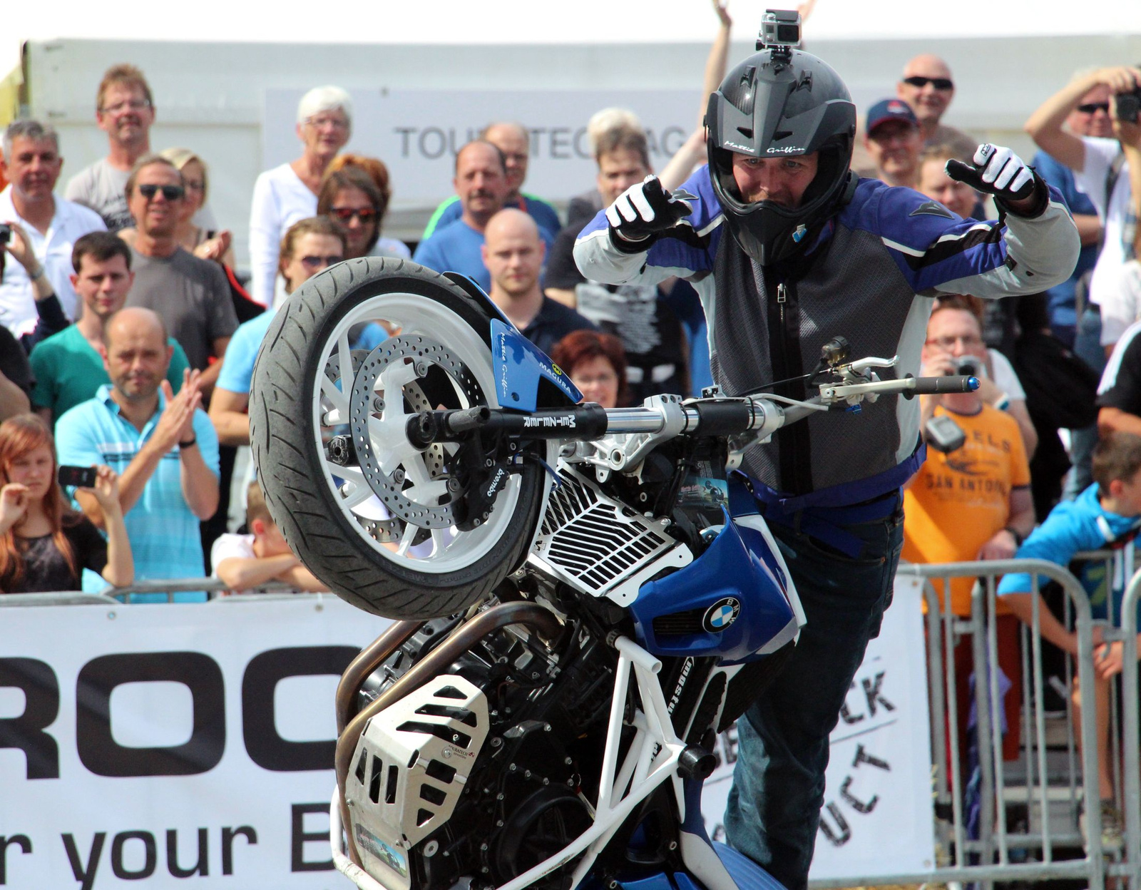 Mattie Griffin-Stunt show 2014.07.05.