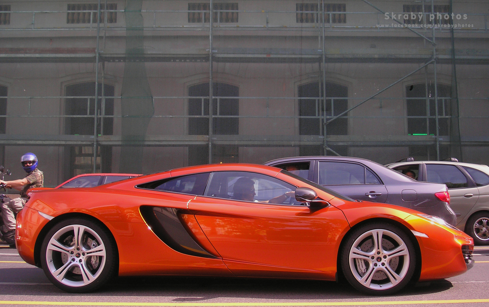 McLaren MP4-12C 11