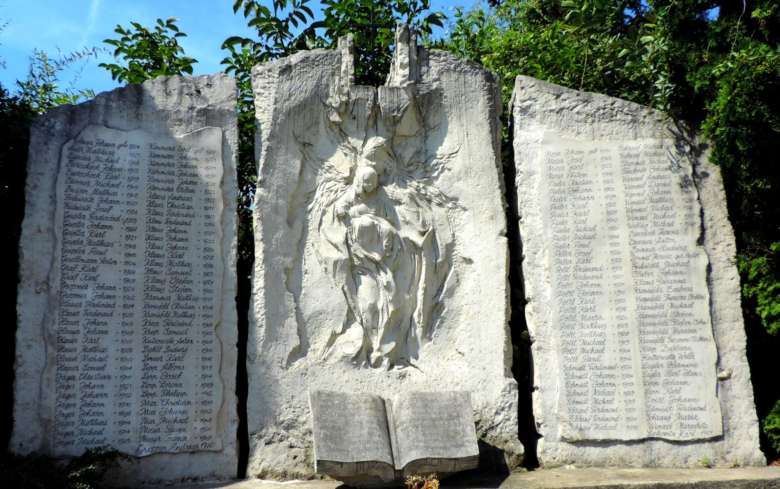II. viláháborús emlékmű