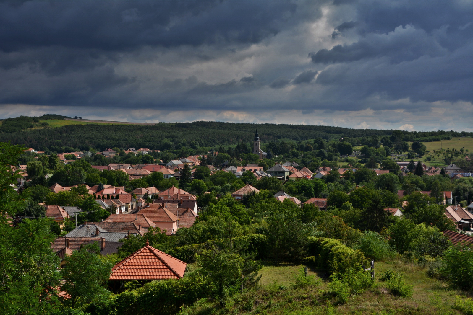 Vihar előtti csend